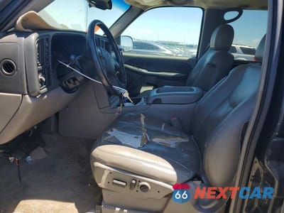 Zdjęcie 7 z 12 samochodu: 2003 CHEVROLET SUBURBAN K1500 VIN:3GNFK16T53G223864 - miniatura