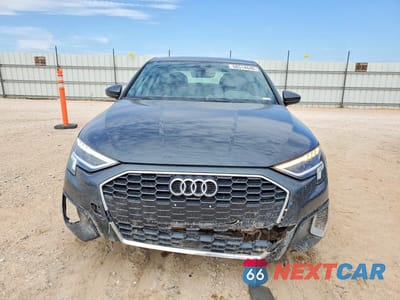Piąte zdjęcie samochodu w środku: 2024 AUDI A3 PREMIUM VIN:WAUAUDGY5RA070240 - miniatura