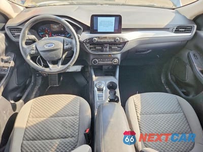 Zdjęcie 8 z 13 samochodu: 2020 FORD ESCAPE SE VIN:1FMCU9G6XLUC08296 - miniatura