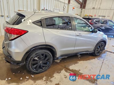 Trzecie zdjęcie samochodu z tyłu: 2022 HONDA HR-V SPORT VIN:3CZRU6H11NM723916 - miniatura