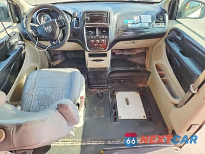 Zdjęcie 8 z 13 samochodu: 2015 DODGE GRAND CARAVAN SE VIN:2C7WDGBG2FR614132 - miniatura