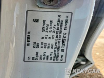 Zdjęcie 12 z 12 samochodu: 2025 TESLA MODEL 3 VIN:5YJ3E1EB2SF927102 - miniatura