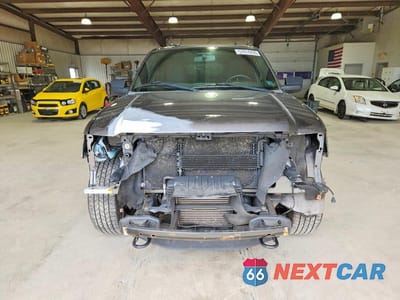 Piąte zdjęcie samochodu w środku: 2017 FORD EXPEDITION EL XLT VIN:1FMJK1JT1HEA81677 - miniatura