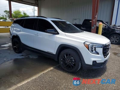 Czwarte zdjęcie samochodu z boku: 2023 GMC TERRAIN SLT VIN:3GKALPEG7PL213331 - miniatura