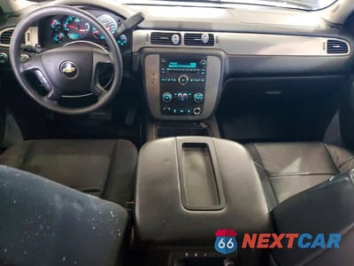 Zdjęcie 8 z 13 samochodu: 2011 CHEVROLET SUBURBAN VIN:1GNSK5E31BR117711 - miniatura