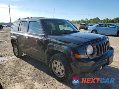 Czwarte zdjęcie samochodu z boku: 2014 JEEP PATRIOT SPORT VIN:1C4NJRBB0ED868408 - miniatura