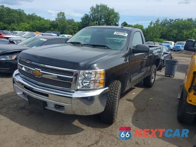 2013 CHEVROLET SILVERADO K1500 LT 1GCNKSEA0DZ222360 - główne zdjęcie licytacji z USA - miniatura