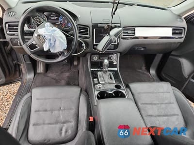 Zdjęcie 8 z 14 samochodu: 2013 VOLKSWAGEN TOUAREG V6 VIN:WVGEF9BPXDD001640 - miniatura