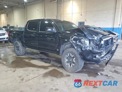 Czwarte zdjęcie samochodu z boku: 2020 TOYOTA TACOMA SR V6 VIN:3TMCZ5AN2LM359796 - miniatura