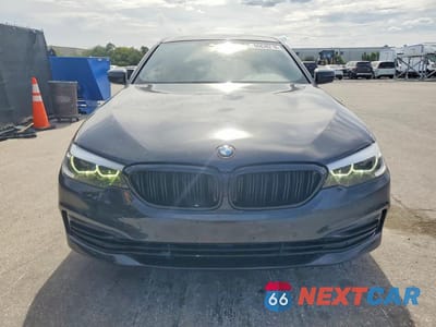 Piąte zdjęcie samochodu w środku: 2019 BMW 530 XI VIN:WBAJA7C57KWW32685 - miniatura
