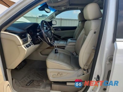 Zdjęcie 7 z 14 samochodu: 2019 GMC YUKON XL DENALI VIN:1GKS2HKJ3KR254442 - miniatura