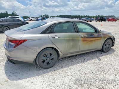 Trzecie zdjęcie samochodu z tyłu: 2023 HYUNDAI ELANTRA SEL VIN:KMHLM4AG1PU624148 - miniatura