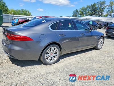 Trzecie zdjęcie samochodu z tyłu: 2017 JAGUAR XF PREMIUM VIN:SAJBD4BV4HCY32658 - miniatura