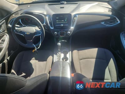 Zdjęcie 8 z 12 samochodu: 2018 CHEVROLET MALIBU HYBRID VIN:1G1ZF5SU8JF265047 - miniatura