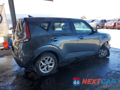 Trzecie zdjęcie samochodu z tyłu: 2024 KIA SOUL LX VIN:KNDJ23AU2R7908083 - miniatura