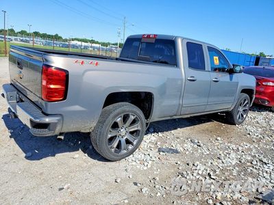 Trzecie zdjęcie samochodu z tyłu: 2017 CHEVROLET SILVERADO K1500 LT VIN:1GCVKREH4HZ192243 - miniatura