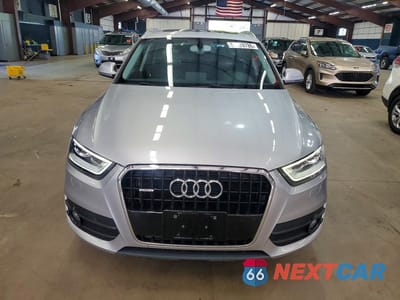 Piąte zdjęcie samochodu w środku: 2015 AUDI Q3 PRESTIGE VIN:WA1GFCFSXFR010766 - miniatura