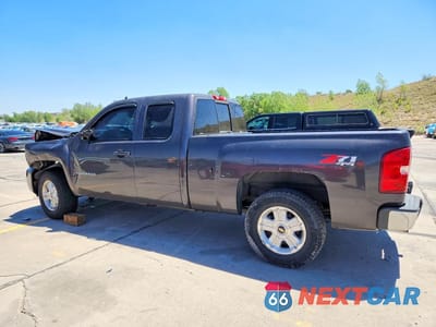 Drugie zdjęcie samochodu z przodu: 2011 CHEVROLET SILVERADO K1500 LTZ VIN:1GCRKTE33BZ123666 - miniatura