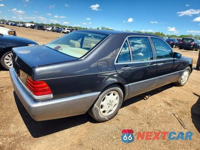 Trzecie zdjęcie samochodu z tyłu: 1994 MERCEDES-BENZ S 500 VIN:WDBGA51E4RA167308 - miniatura