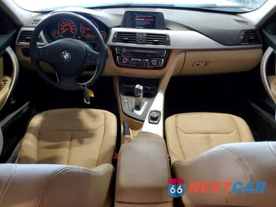Zdjęcie 8 z 13 samochodu: 2018 BMW 320 XI VIN:WBA8E5G50JNU47092 - miniatura