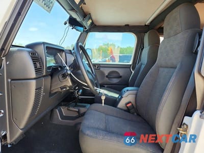 Zdjęcie 7 z 12 samochodu: 2004 JEEP WRANGLER X VIN:1J4FA39S94P700586 - miniatura