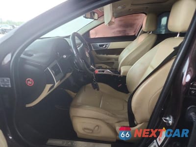 Zdjęcie 7 z 12 samochodu: 2013 JAGUAR XF VIN:SAJWA0ESXDPS83359 - miniatura