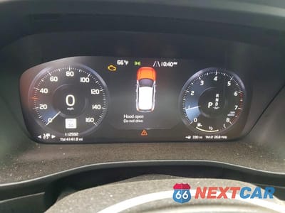 Zdjęcie 9 z 13 samochodu: 2020 VOLVO XC40 T5 R-DESIGN VIN:YV4162UMXL2237290 - miniatura