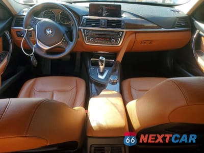 Zdjęcie 8 z 12 samochodu: 2015 BMW 328 XI VIN:WBA3B3G51FNT19684 - miniatura