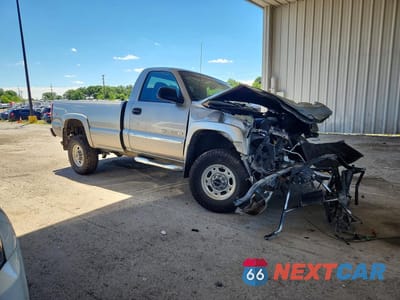 Czwarte zdjęcie samochodu z boku: 2003 GMC SIERRA K2500 HEAVY DUTY VIN:1GTHK24U13E100718 - miniatura