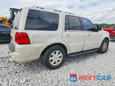 Trzecie zdjęcie samochodu z tyłu: 2005 LINCOLN NAVIGATOR VIN:5LMFU27575LJ13051 - miniatura