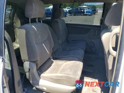Zdjęcie 11 z 13 samochodu: 2004 TOYOTA SIENNA LE 8 PASSENGER VIN:5TDZA23C44S072232 - miniatura