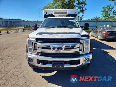 Piąte zdjęcie samochodu w środku: 2017 FORD F550 SUPER DUTY VIN:1FD0X5HT1HEF00606 - miniatura
