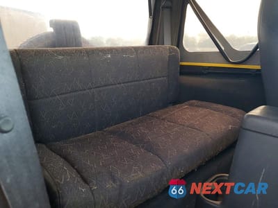 Zdjęcie 11 z 13 samochodu: 2001 JEEP WRANGLER / TJ SPORT VIN:1J4FA49S51P325149 - miniatura
