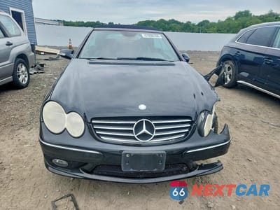 Piąte zdjęcie samochodu w środku: 2005 MERCEDES-BENZ CLK 500 VIN:WDBTK75J95F123493 - miniatura