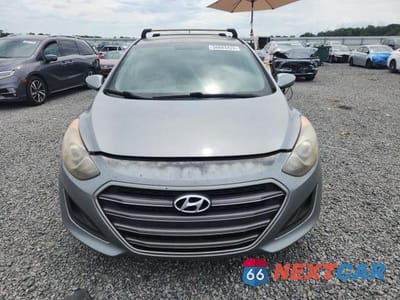 Piąte zdjęcie samochodu w środku: 2016 HYUNDAI ELANTRA GT BASE VIN:KMHD35LH5GU273702 - miniatura
