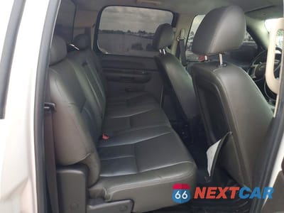 Zdjęcie 10 z 13 samochodu: 2009 GMC SIERRA C1500 SLE VIN:3GTEC23039G268554 - miniatura