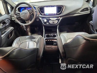 Zdjęcie 8 z 13 samochodu: 2025 CHRYSLER PACIFICA LIMITED VIN:2C4RC1GG5SR553825 - miniatura