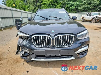 Piąte zdjęcie samochodu w środku: 2018 BMW X3 XDRIVE30I VIN:5UXTR9C59JLD57998 - miniatura