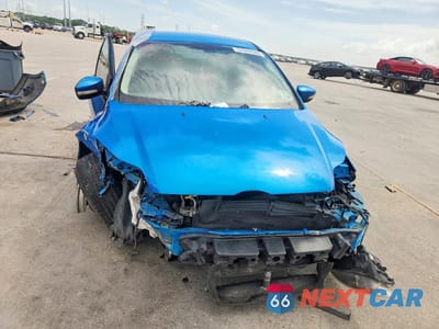 Piąte zdjęcie samochodu w środku: 2014 FORD FOCUS SE VIN:1FADP3F23EL368238 - miniatura