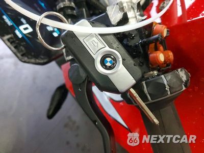 Zdjęcie 8 z 10 samochodu: 2024 BMW F 900 R VIN:WB10K1301R6J69849 - miniatura