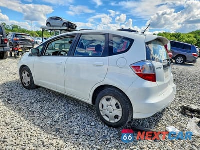 Drugie zdjęcie samochodu z przodu: 2013 HONDA FIT VIN:JHMGE8H32DC037017 - miniatura