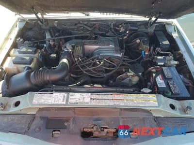 Zdjęcie 11 z 12 samochodu: 1996 FORD EXPLORER VIN:1FMDU35P2TZB45548 - miniatura
