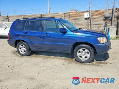 Czwarte zdjęcie samochodu z boku: 2004 TOYOTA HIGHLANDER BASE VIN:JTEGD21A240104755 - miniatura