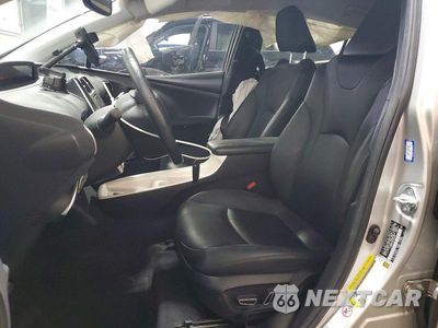 Zdjęcie 7 z 12 samochodu: 2016 TOYOTA PRIUS FOUR VIN:JTDKARFU2G3000546 - miniatura