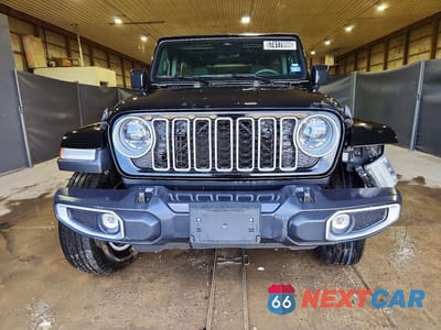 Piąte zdjęcie samochodu w środku: 2026 JEEP WRANGLER SAHARA VIN:1C4PJXEN5TW235083 - miniatura