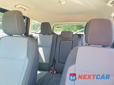 Zdjęcie 10 z 13 samochodu: 2019 FORD ESCAPE SE VIN:1FMCU0GDXKUB46178 - miniatura