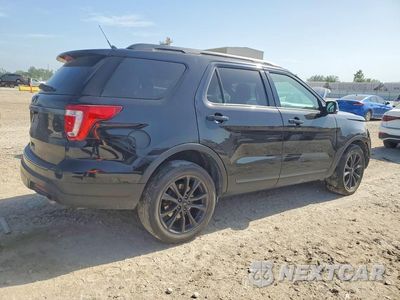 Trzecie zdjęcie samochodu z tyłu: 2019 FORD EXPLORER XLT VIN:1FM5K8D87KGB07874 - miniatura