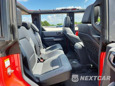 Zdjęcie 10 z 13 samochodu: 2022 FORD BRONCO BASE VIN:1FMEE5BP8NLA86609 - miniatura