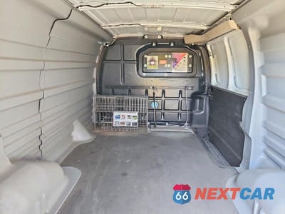 Zdjęcie 10 z 13 samochodu: 2019 CHEVROLET EXPRESS G2500 VIN:1GCWGAF13K1250213 - miniatura