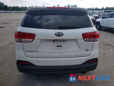 Zdjęcie 6 z 13 samochodu: 2016 KIA SORENTO LX VIN:5XYPG4A37GG020728 - miniatura